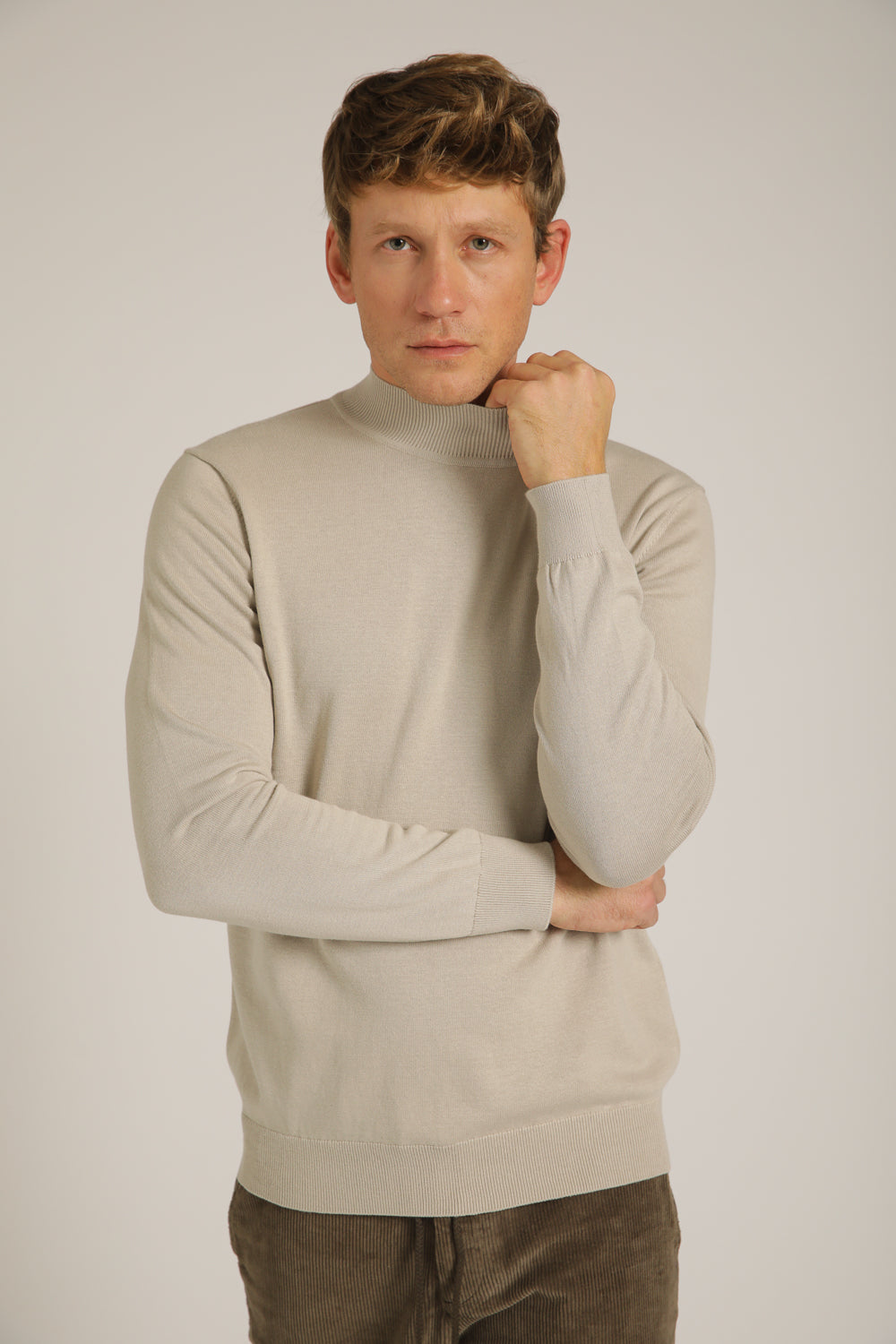 סריג עם צווארון גולף | קנת קול