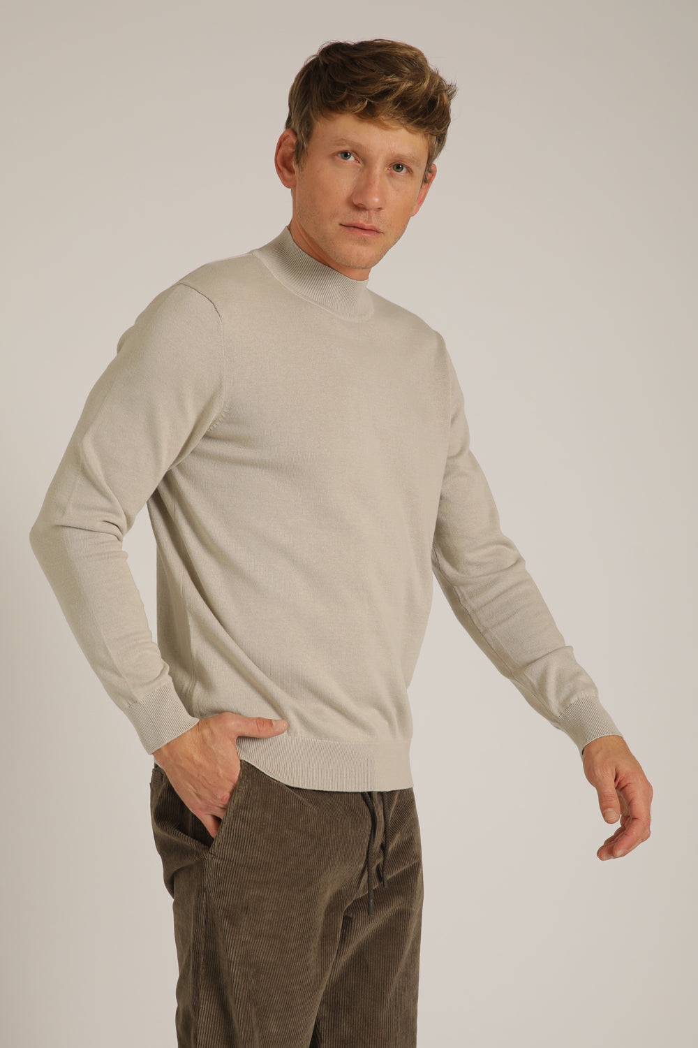 סריג עם צווארון גולף | קנת קול