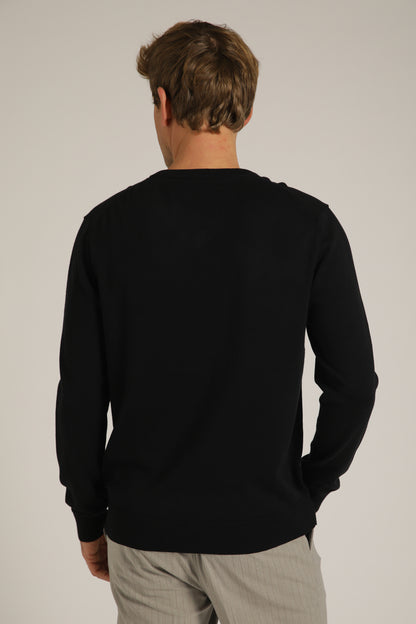 חולצת סריג עם צווארון וי | קנת קול