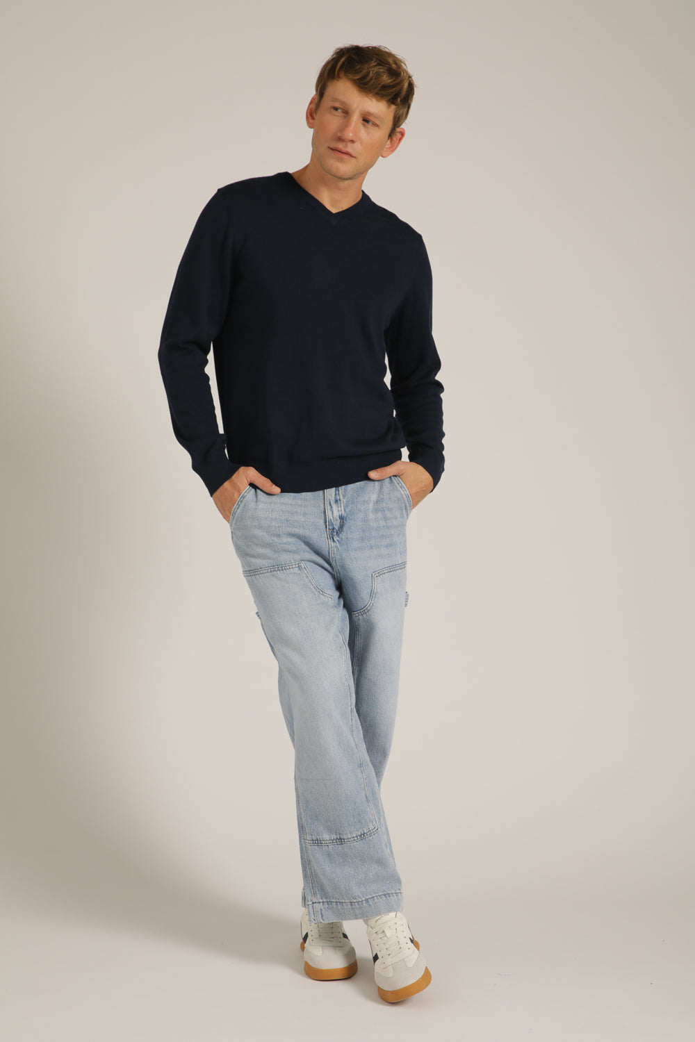 חולצת סריג עם צווארון וי | קנת קול