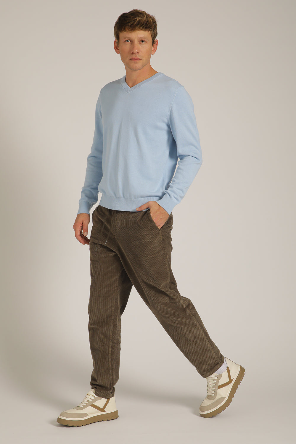 חולצת סריג עם צווארון וי | קנת קול