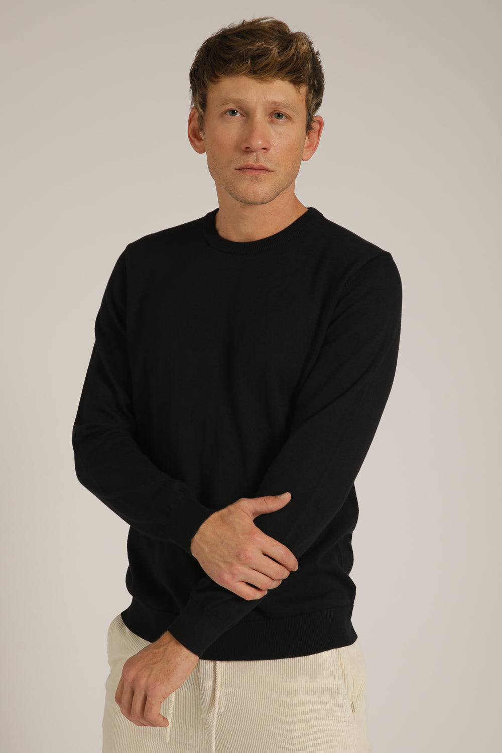 חולצת סריג עם צווארון עגול | קנת קול