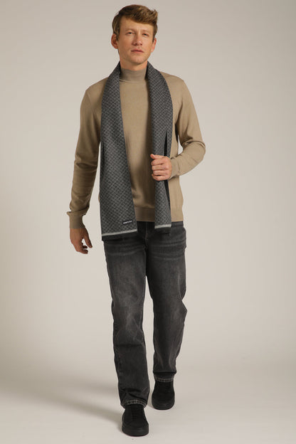 סריג דק עם צווארון גולף | קנת קול