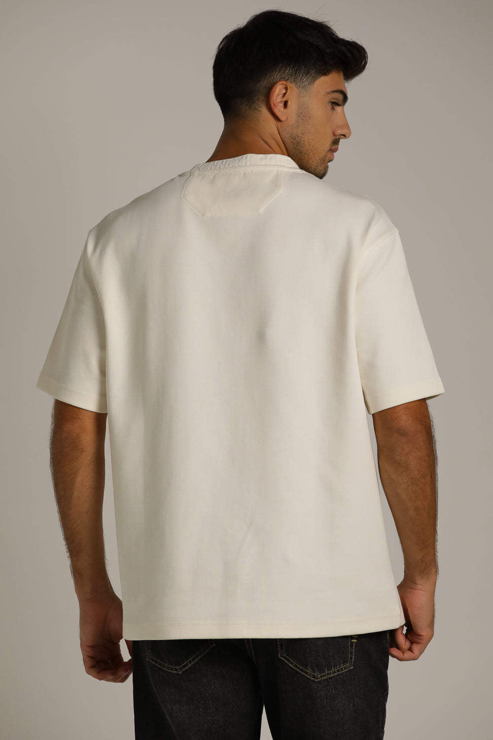 טישירט אוברסייז עם לוגו מוטבע בצווארון | קנת קול