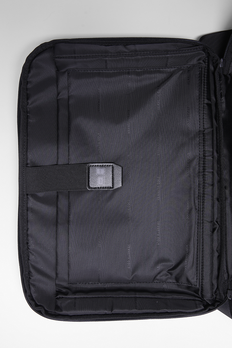 תיק מחשב ממותג בצבע שחור | קנת קול