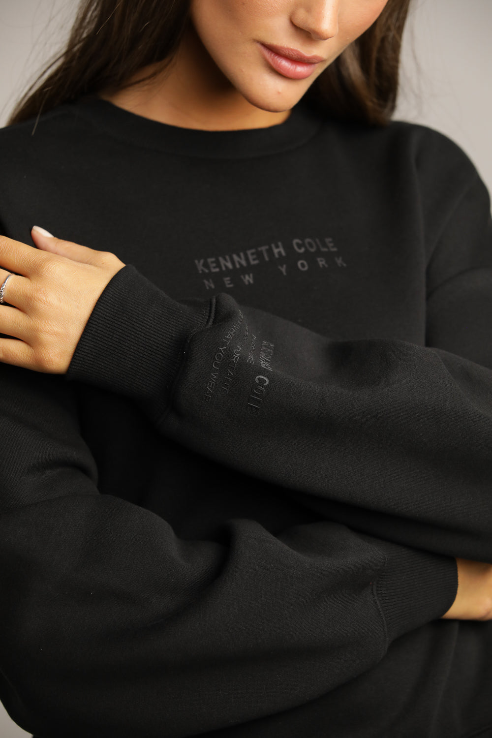 סווטשירט ממותג עם סיומת ריב | קנת קול