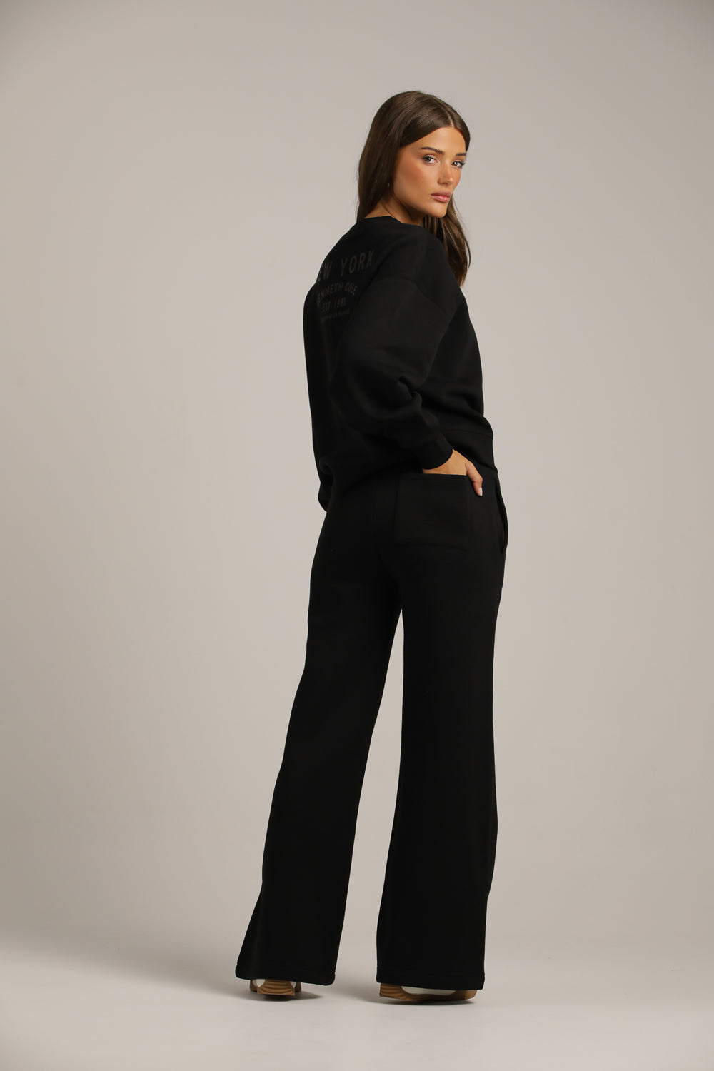 מכנסי טרנינג בגזרה רחבה | קנת קול