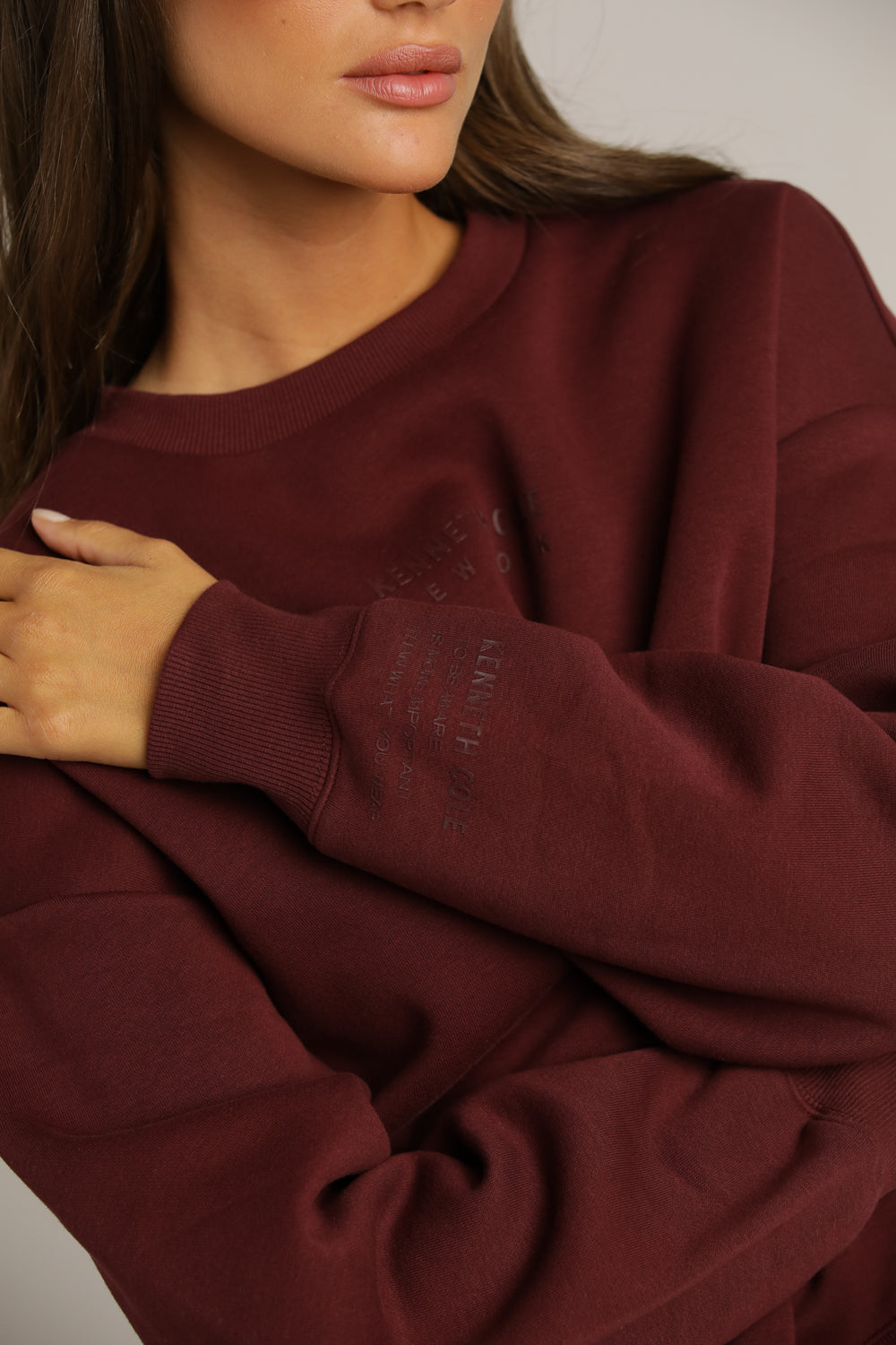 סווטשירט ממותג עם סיומת ריב | קנת קול