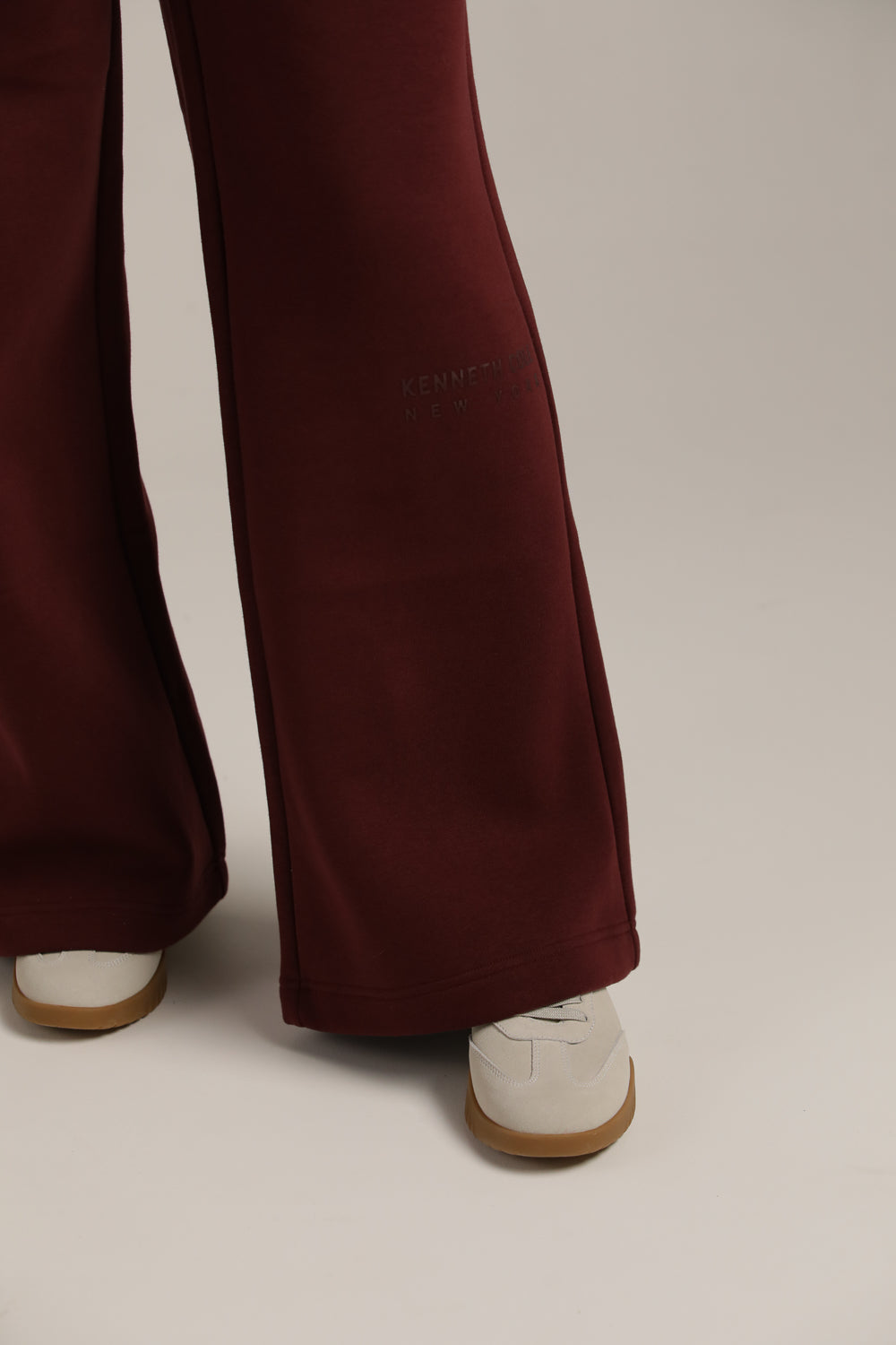 מכנסי טרנינג בגזרה רחבה | קנת קול