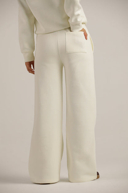 מכנסי טרנינג מתרחבים | קנת קול