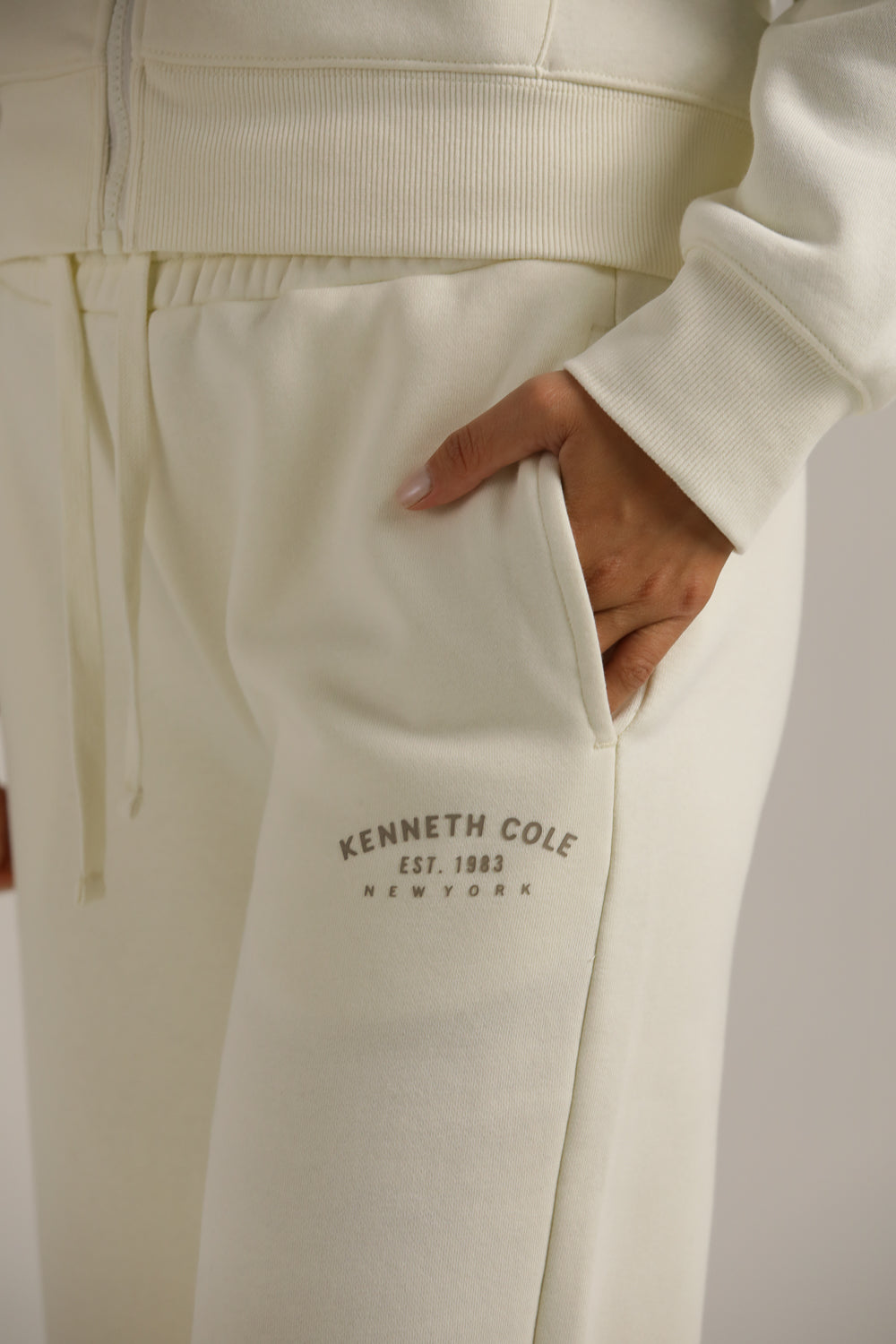 מכנסי טרנינג מתרחבים | קנת קול