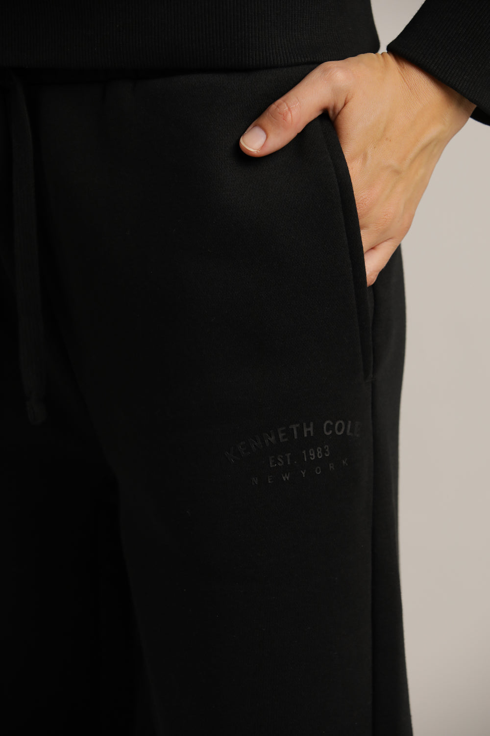 מכנסי טרנינג מתרחבים | קנת קול