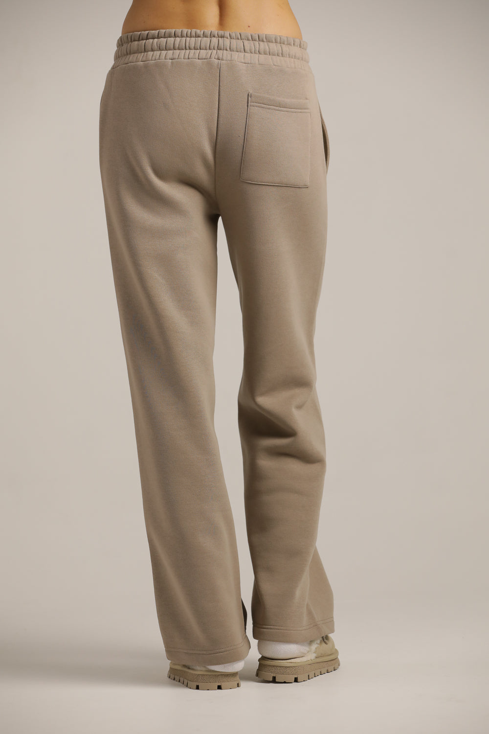 מכנסי טרנינג בגזרה ישרה | קנת קול