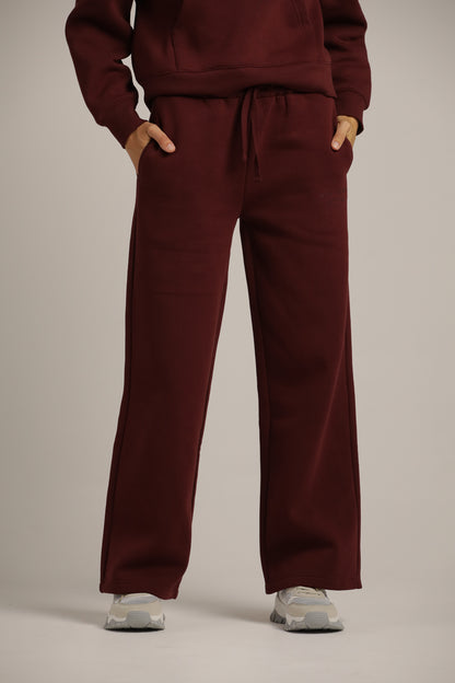 מכנסי טרנינג בגזרה ישרה | קנת קול