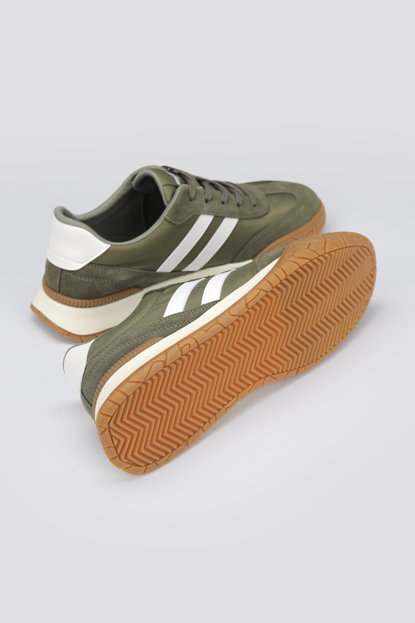 נעלי סניקרס לגברים | קנת קול