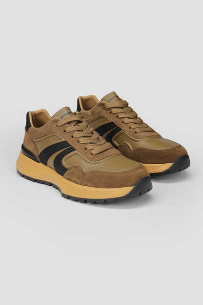 סניקרס עור זמש בצבע חום | קנת קול