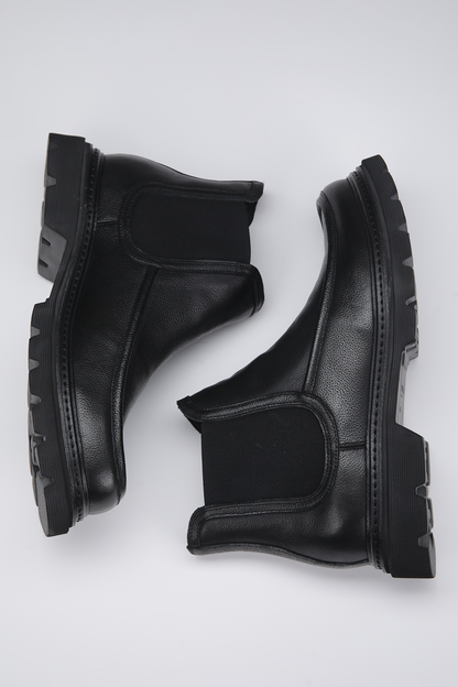מגפוני עור בסגנון צ'לסי בצבע שחור | קנת קול