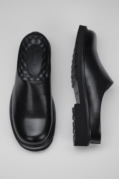 כפכפי עור סגורים בצבע שחור | קנת קול