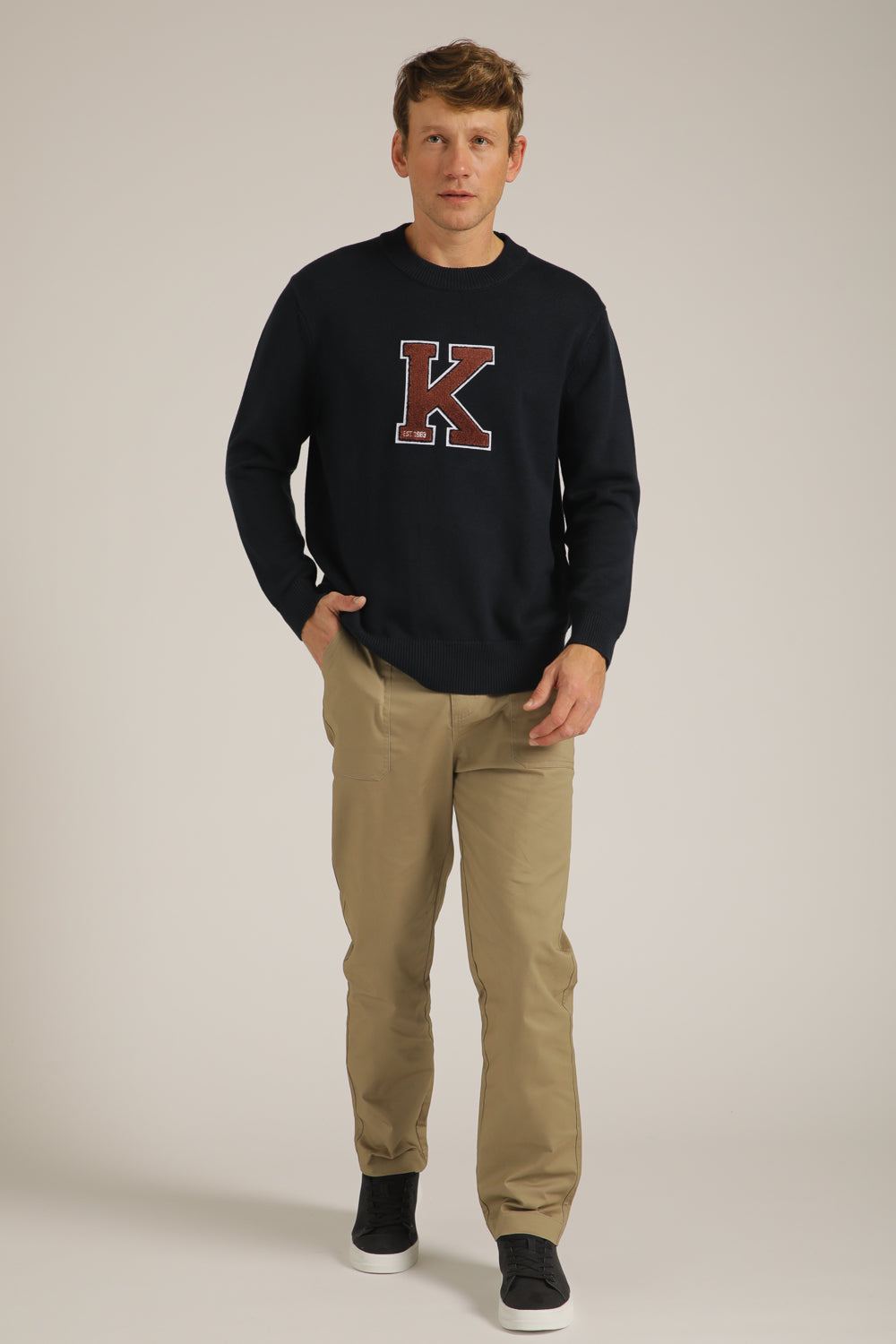 סריג עם פאץ' אות לוגו | קנת קול