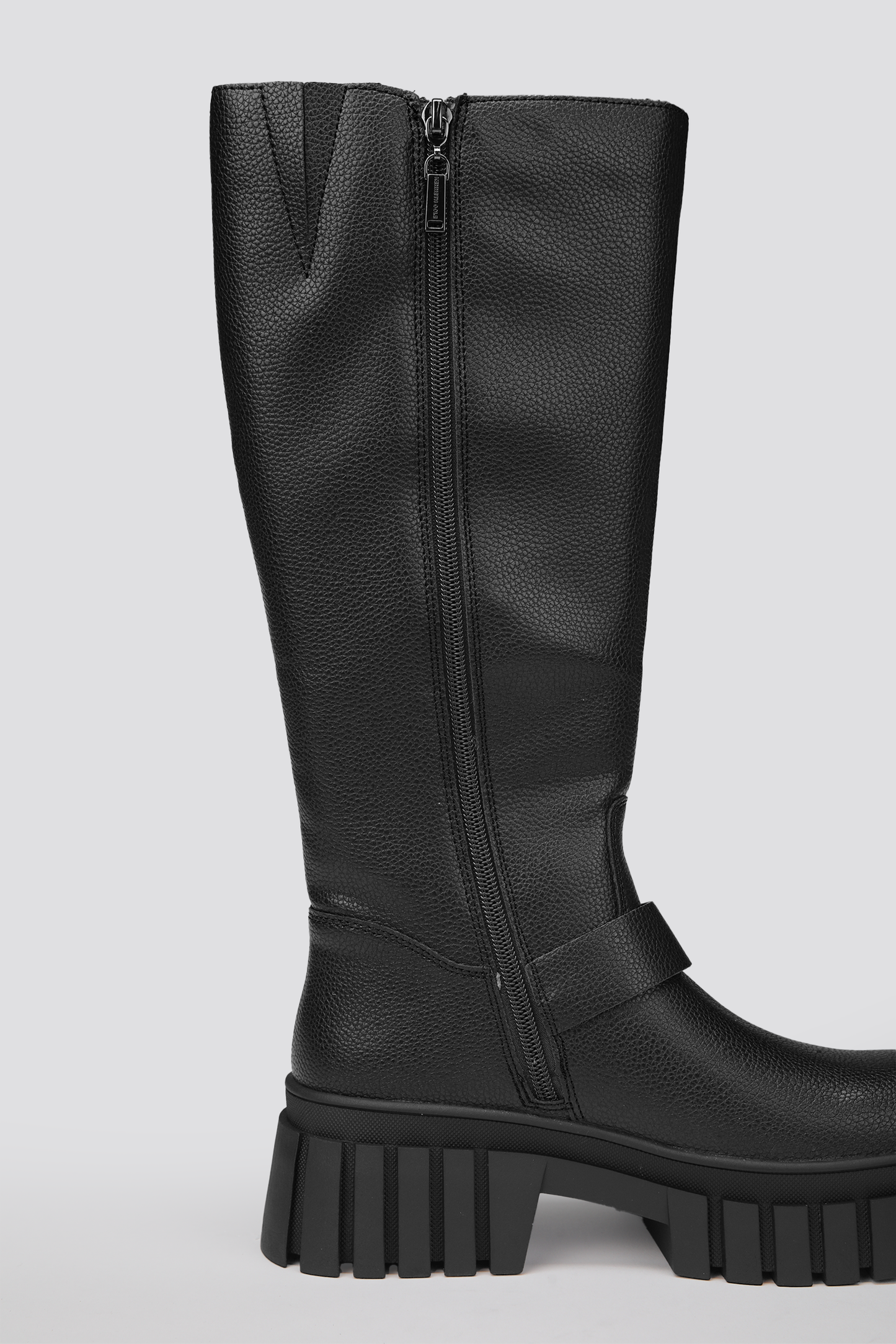 מגפיים גבוהים עם סוליית טרקטור | קנת קול