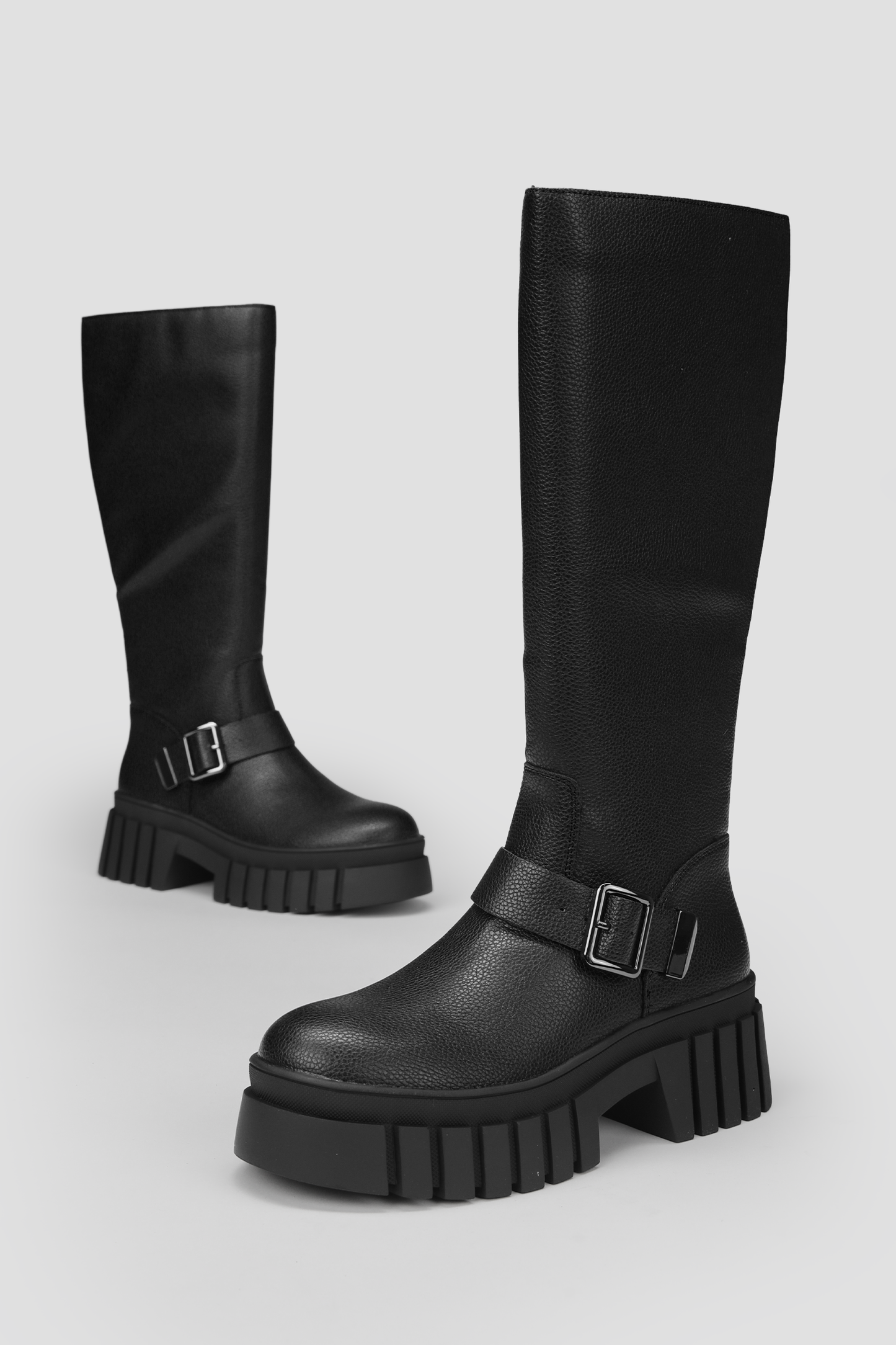 מגפיים גבוהים עם סוליית טרקטור | קנת קול