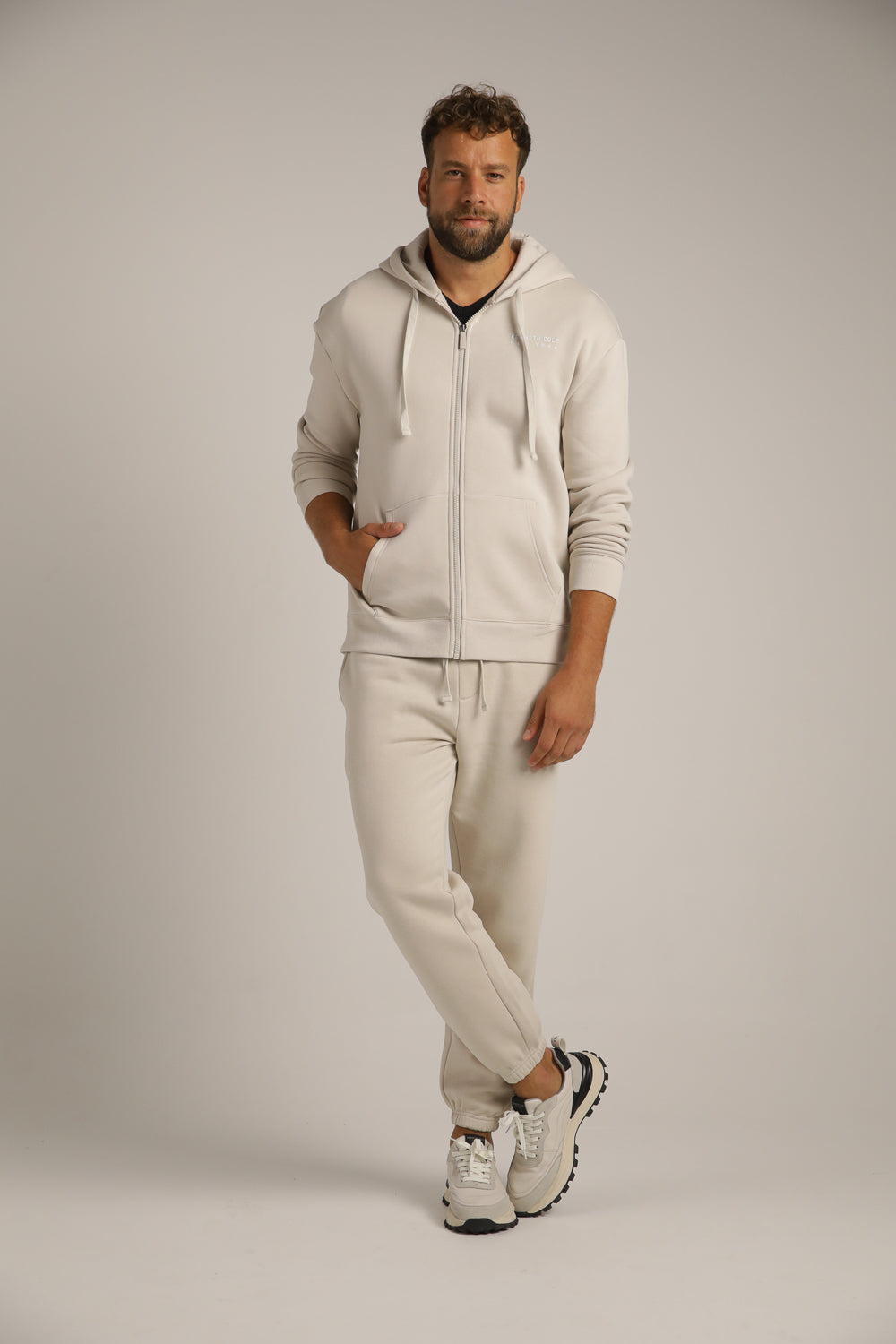 מנכסי טרנינג ממותגים לגברים | קנת קול