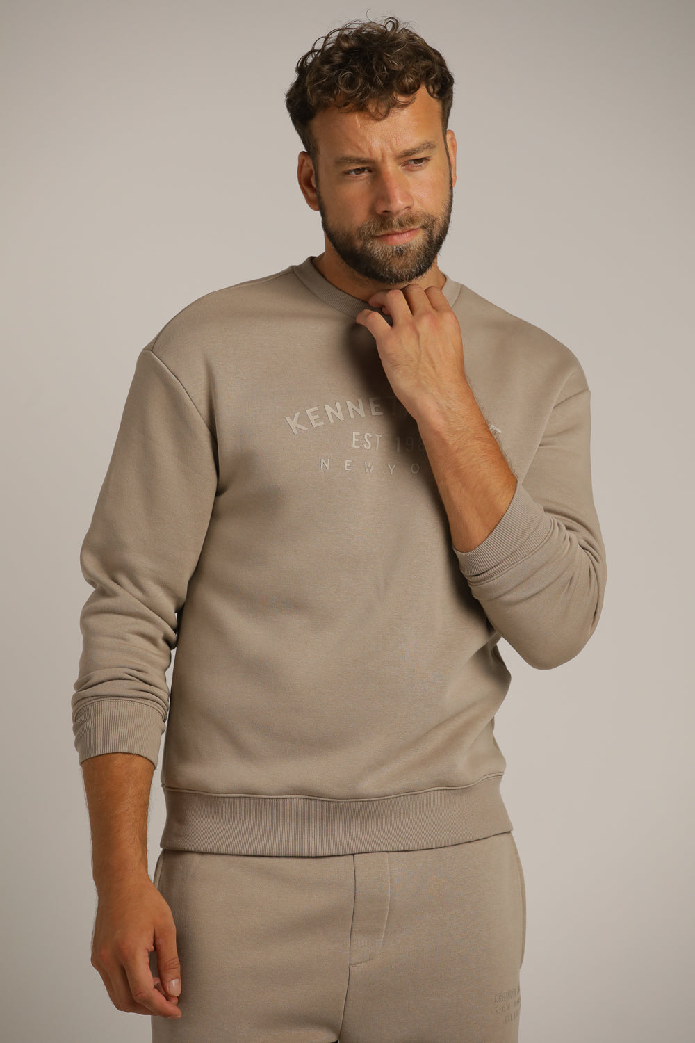 סווטשירט עם מפתח צוואר עגול | קנת קול