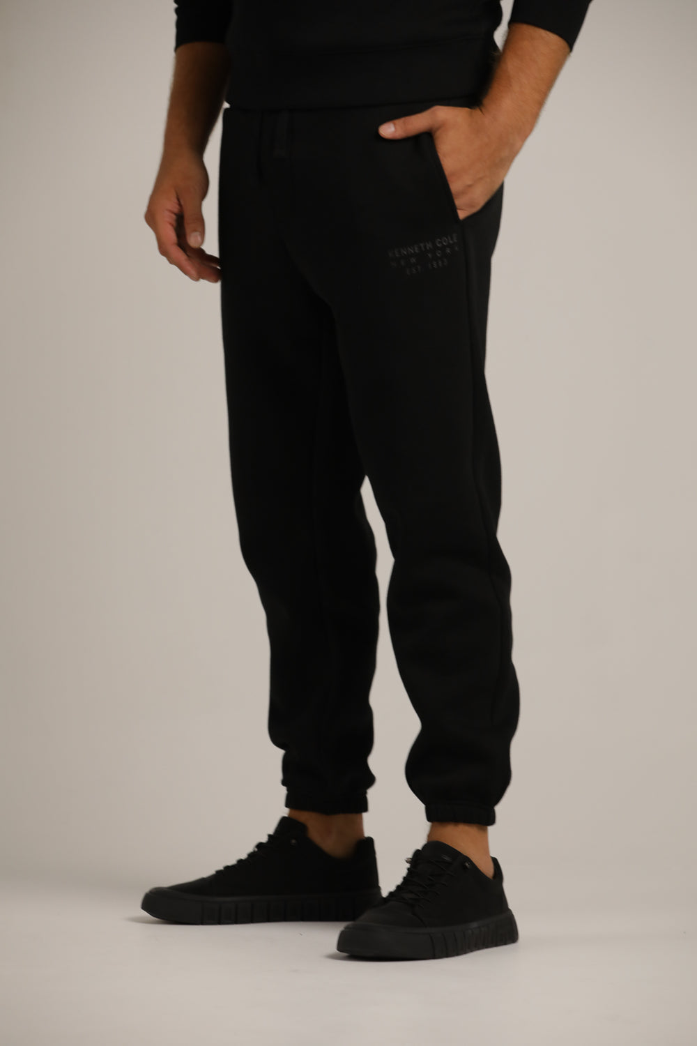 מכנסי ג'וגר ארוכים עם הדפס לוגו | קנת קול