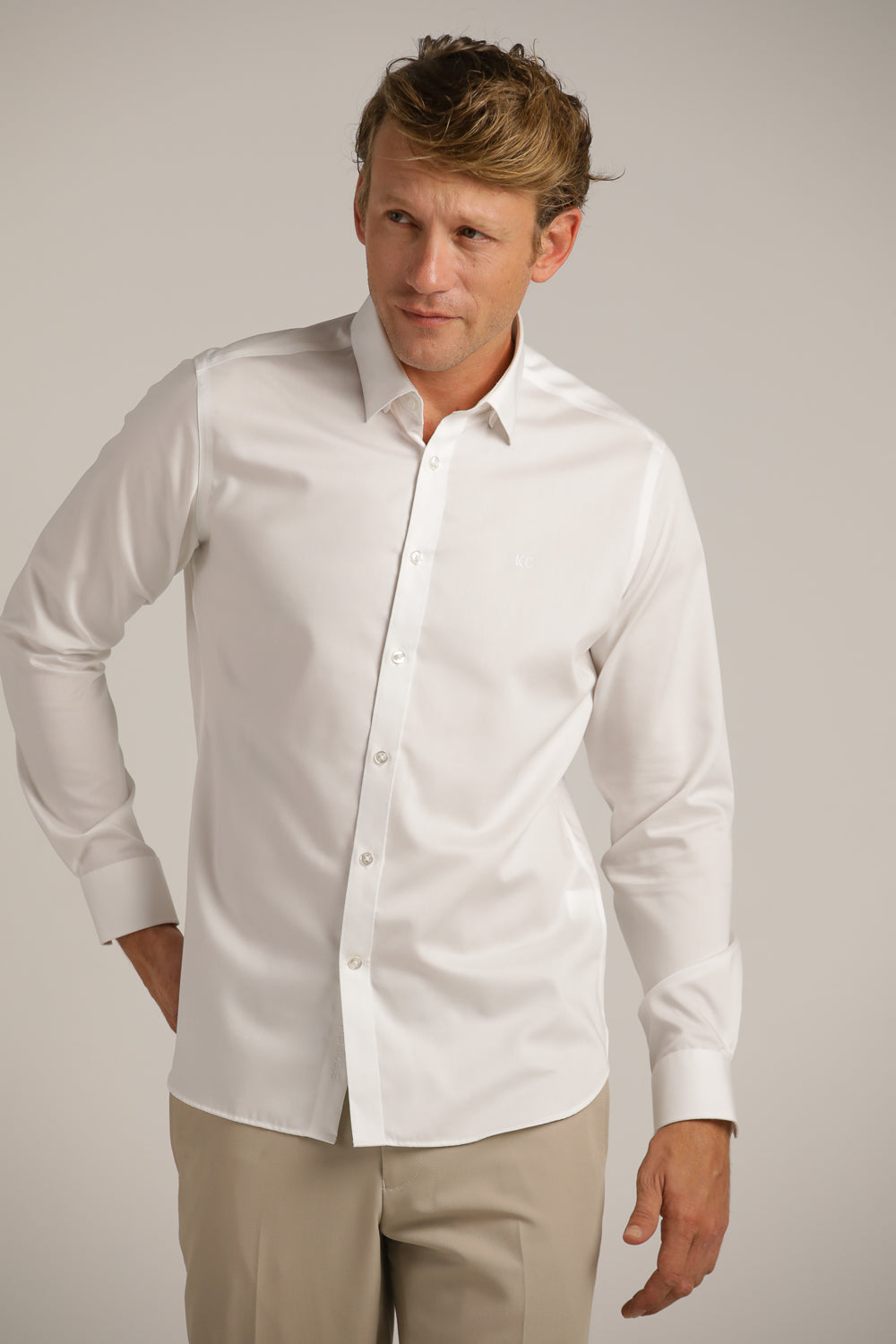 חולצה מכופתרת חלקה לגברים | קנת קול