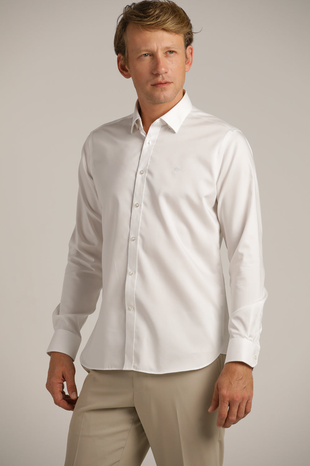 חולצה מכופתרת חלקה לגברים | קנת קול