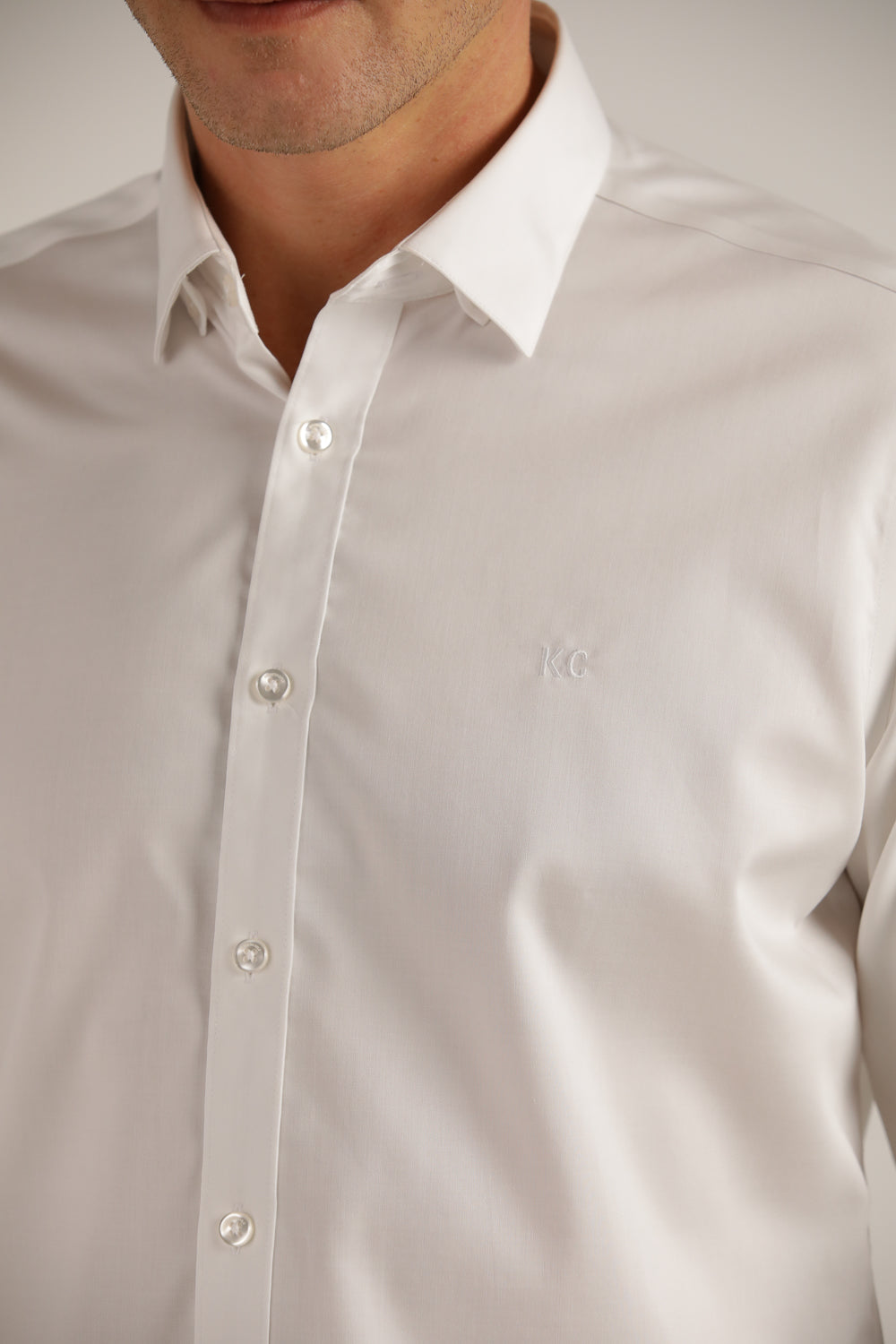 חולצה מכופתרת חלקה לגברים | קנת קול