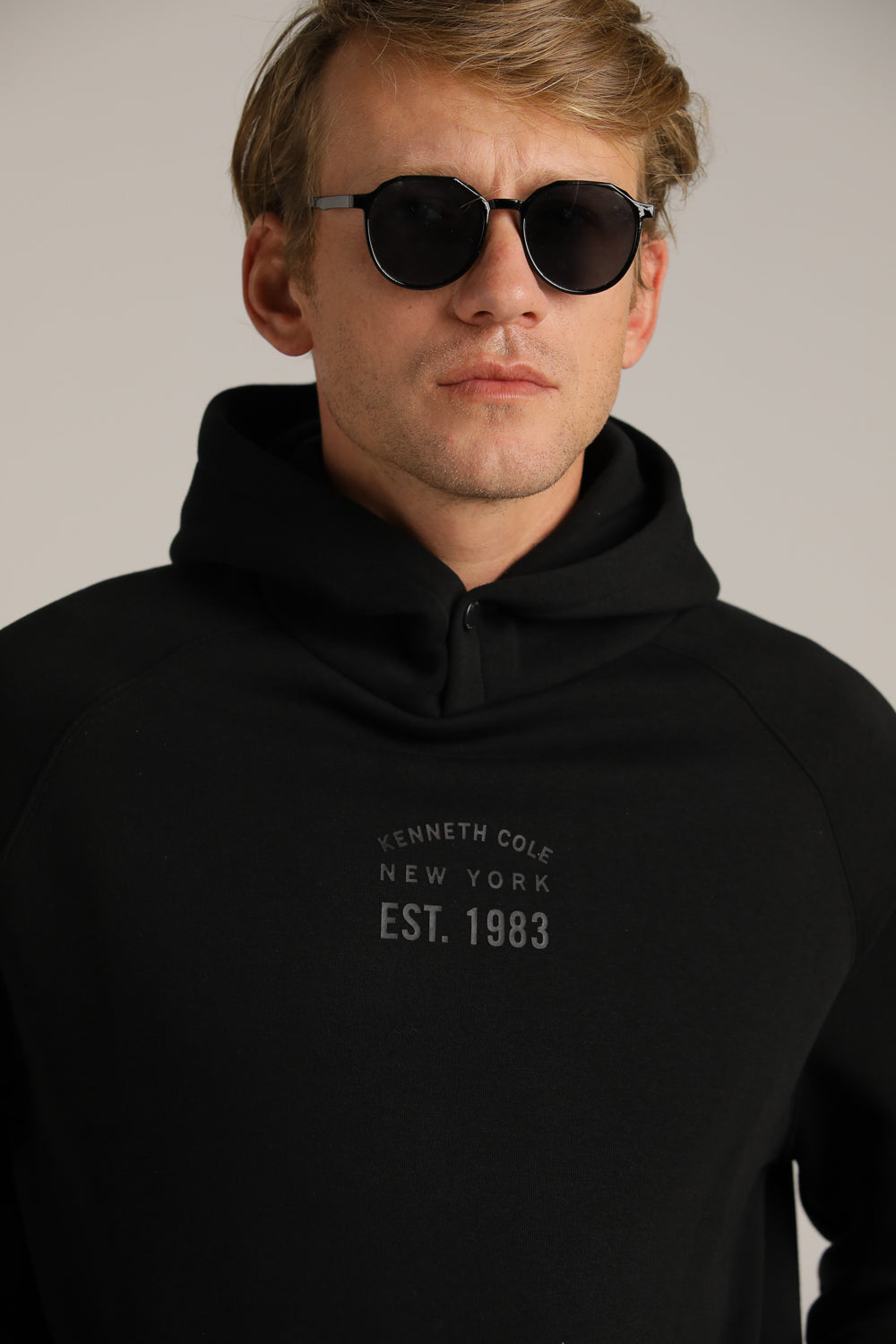 סווטשירט רגלן עם כובע קפוצ'ון | קנת קול