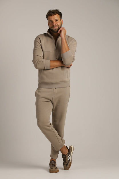 מכנסי טרנינג בגזרה ישרה | קנת קול