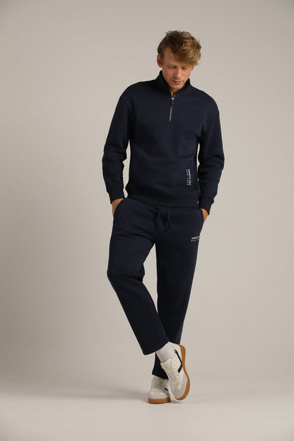 מכנסי טרנינג בגזרה ישרה | קנת קול