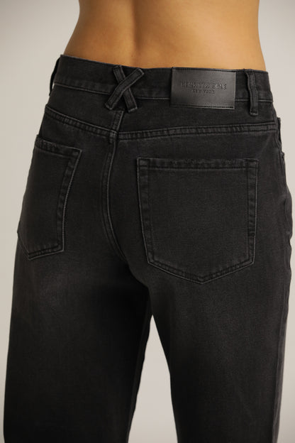 מכנסי ג'ינס בגזרת סטרייט | קנת קול