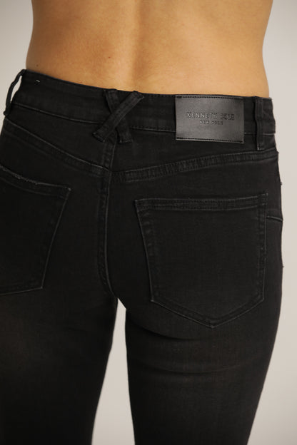 מכנסי ג'ינס בגזרת בוטקאט | קנת קול