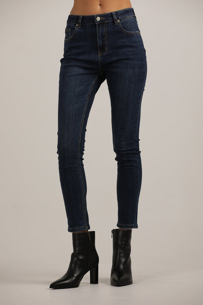 מכנסי ג'ינס בגזרת סקיני | קנת קול