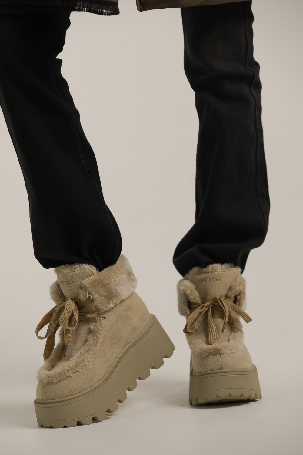 מגפוני פלטפורמה לנשים | קנת קול