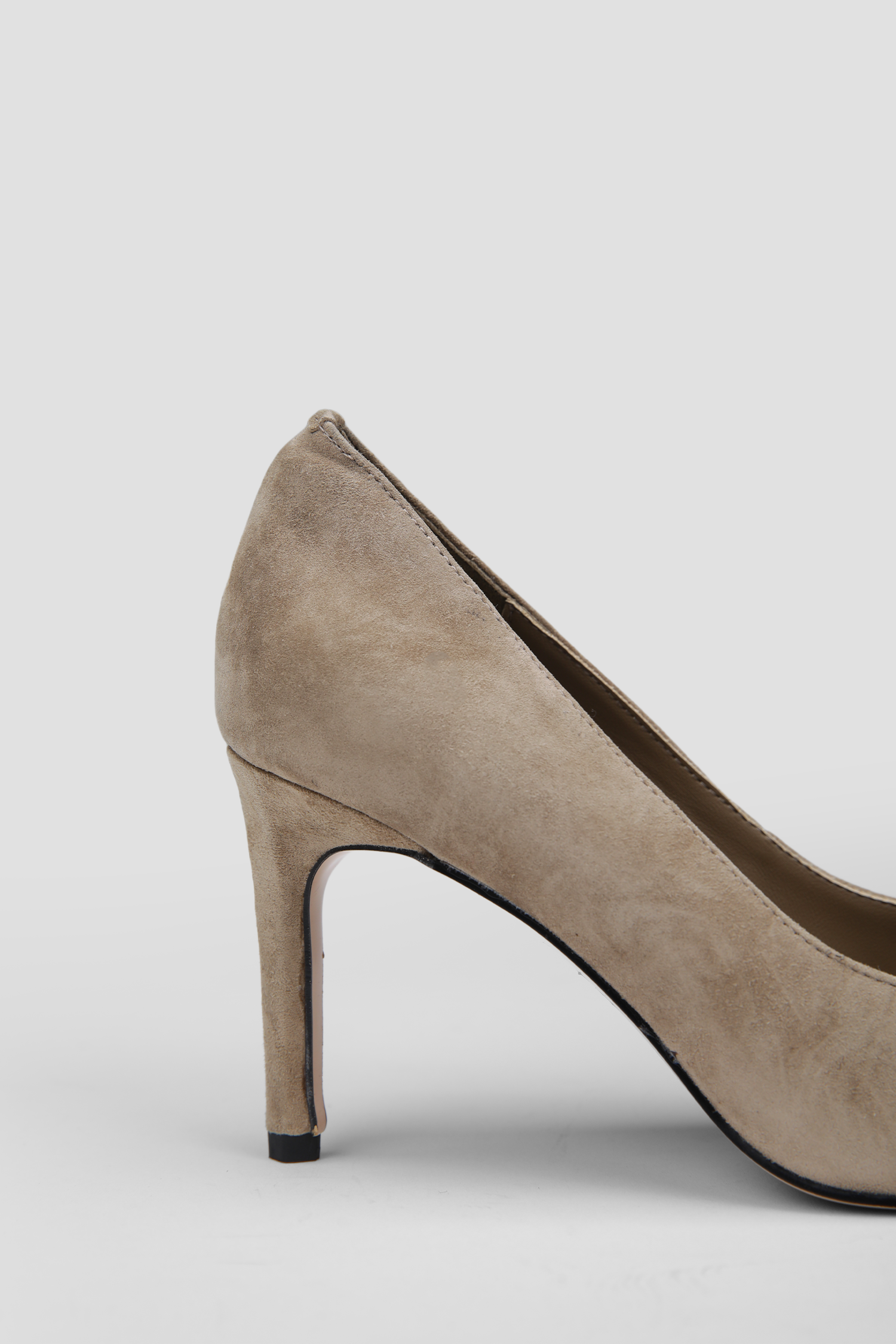 נעלי עקב עם אלמנט פרח | קנת קול