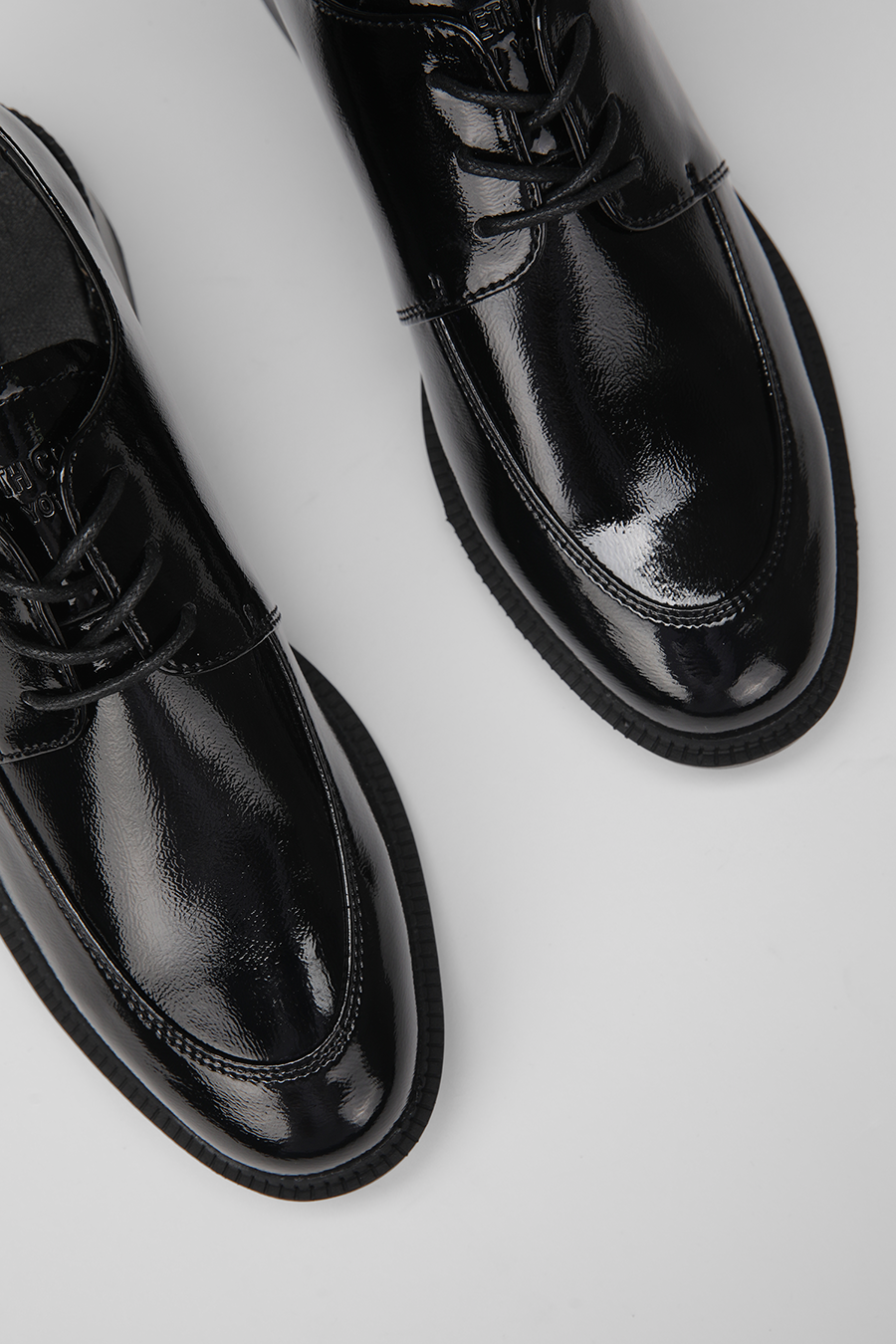 נעלי דרבי בעיצוב אלגנטי | קנת קול