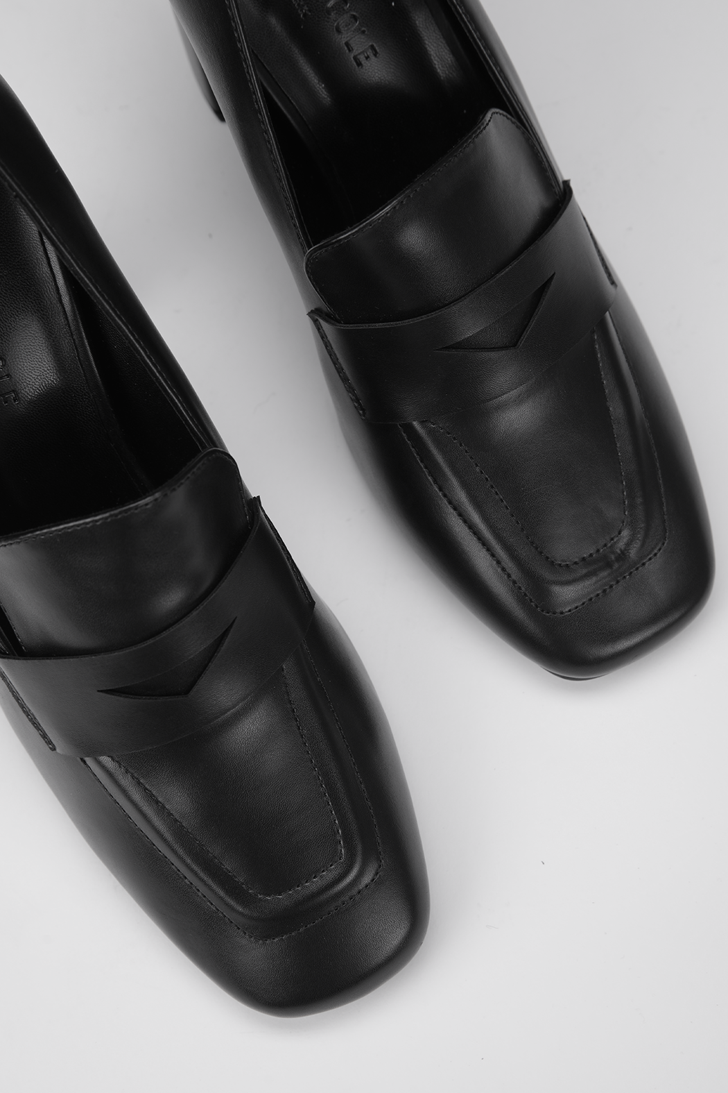 נעלי עקב במראה אלגנטי | קנת קול