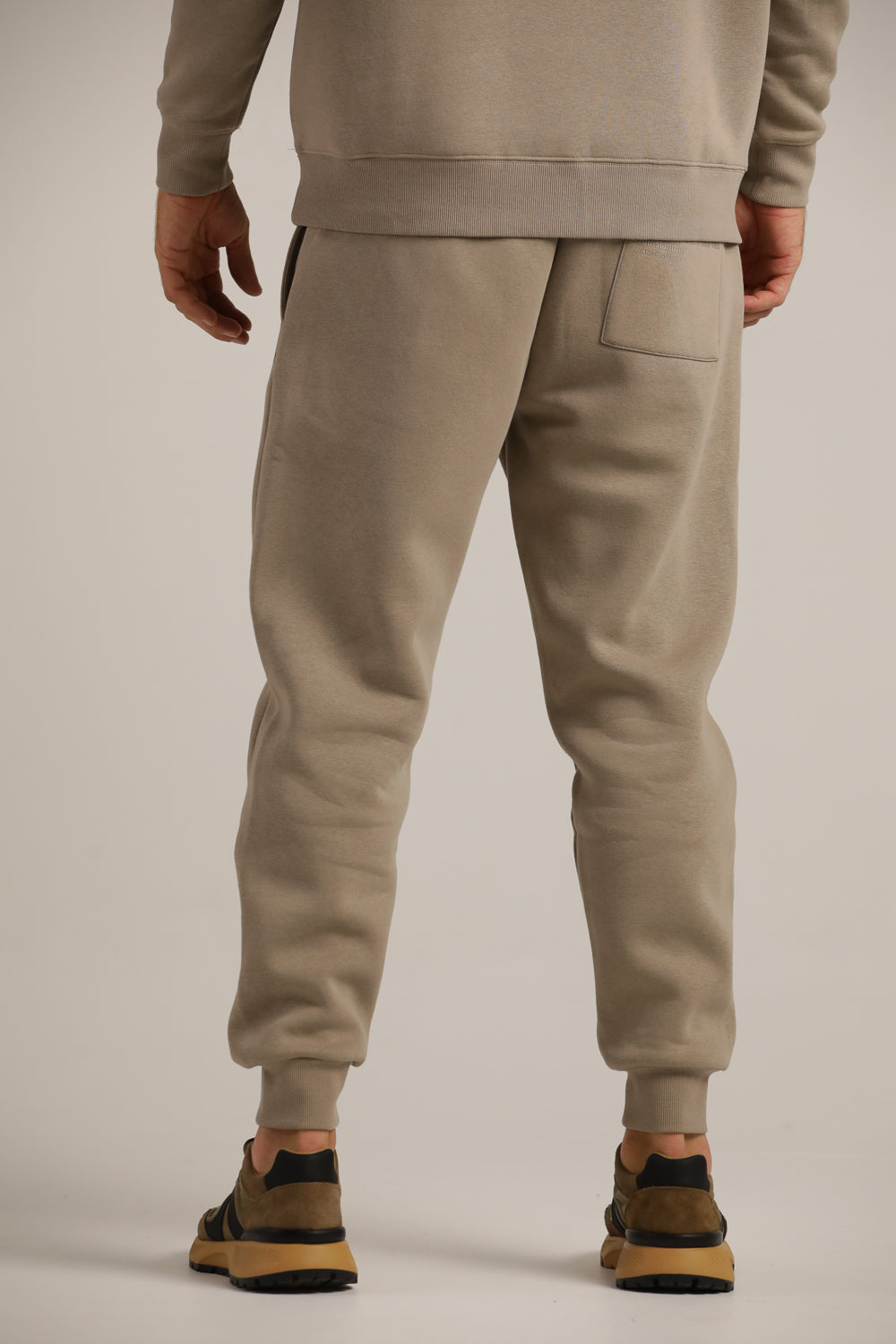 מכנסי טרנינג עם סיומת גומי | קנת קול