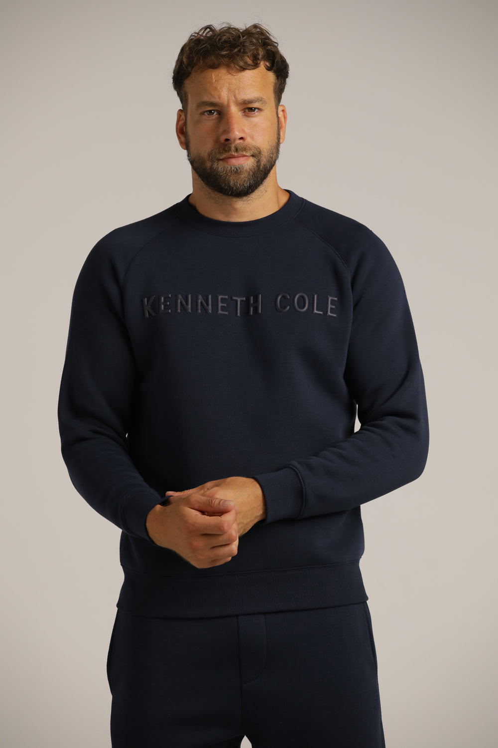 סווטשירט בגזרת רגלן עם לוגו | קנת קול