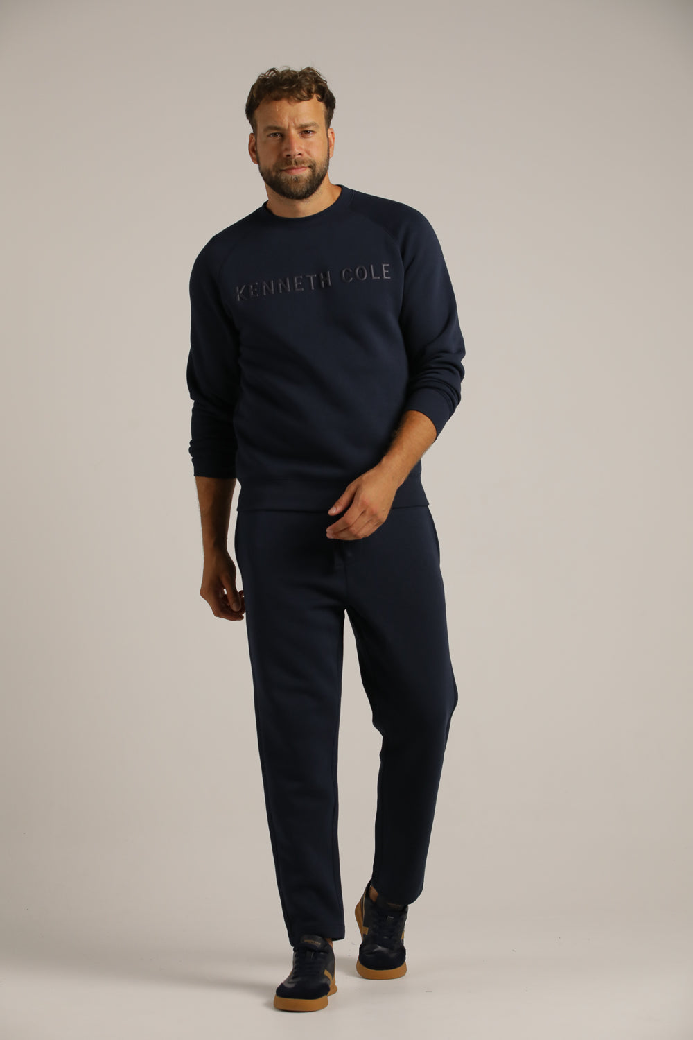 סווטשירט בגזרת רגלן עם לוגו | קנת קול