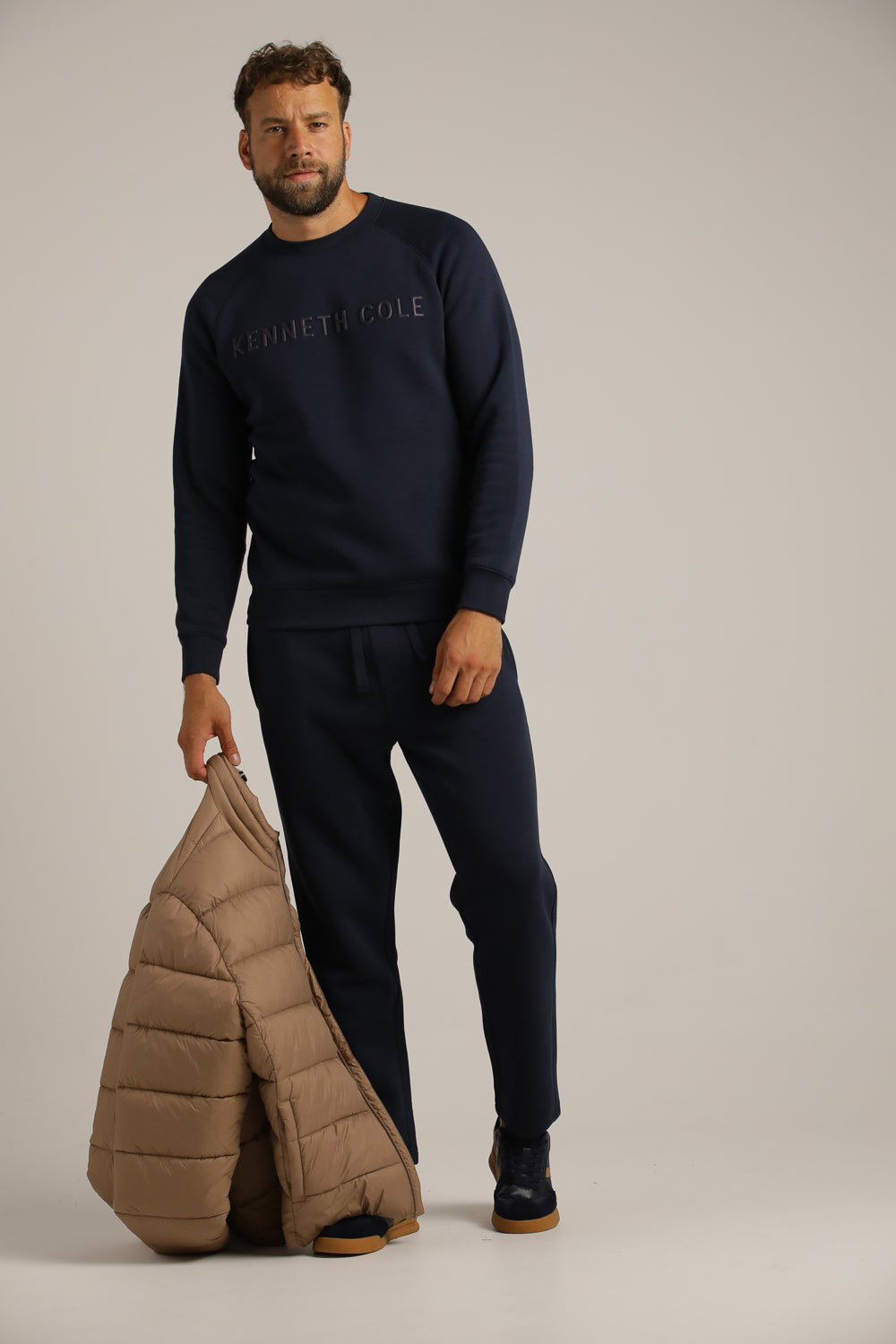 מכנסי טרנינג בגזרה ישרה | קנת קול