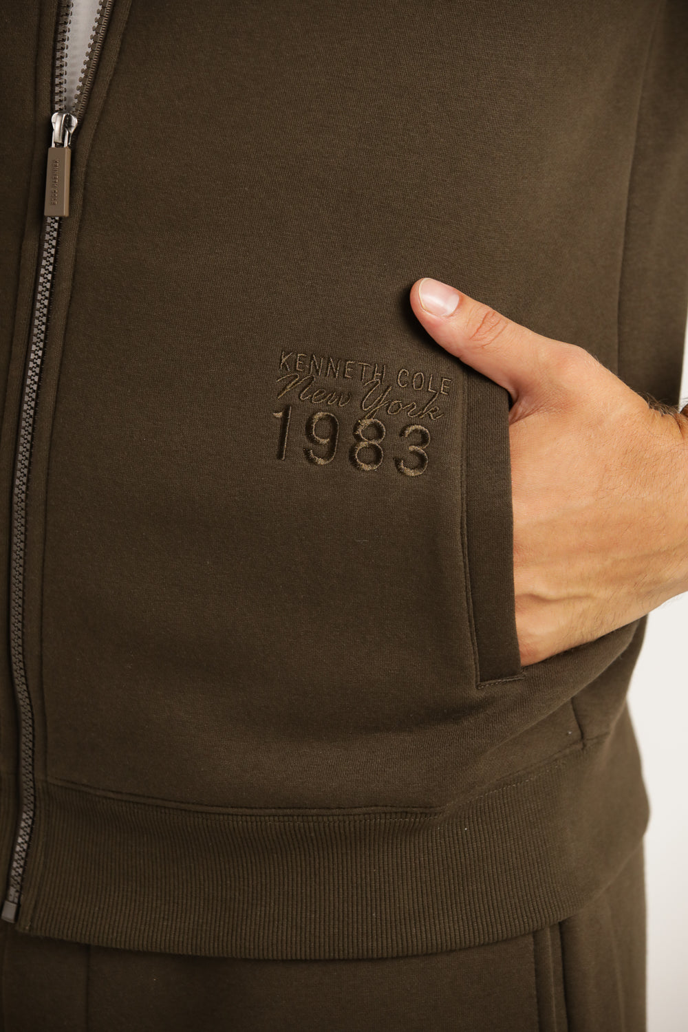 סווטשירט קפוצ'ון לגברים | קנת קול