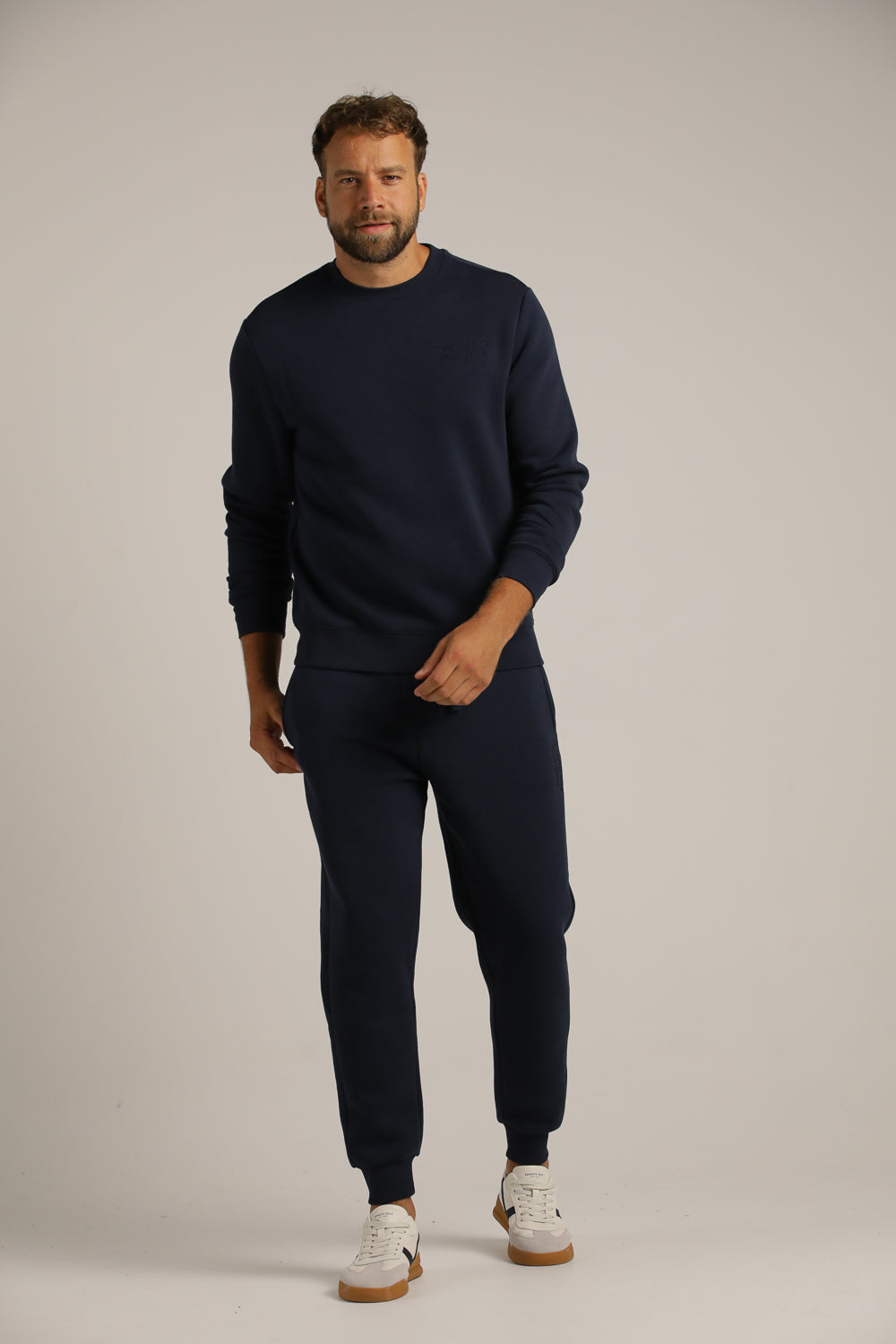 מכנסי טרנינג עם גומי בעקב | קנת קול