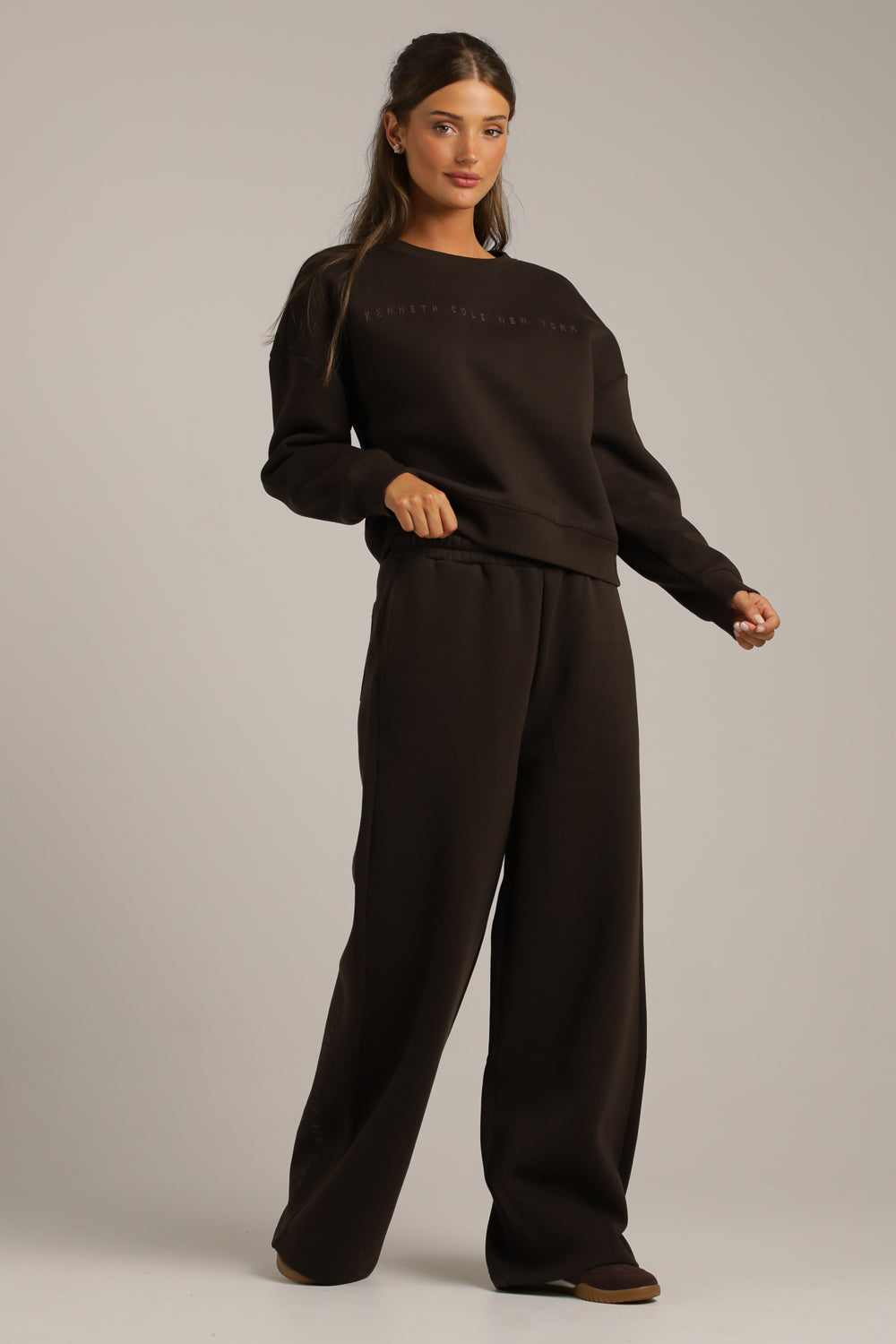 מכנסיים אורכים בגזרה רחבה | קנת קול