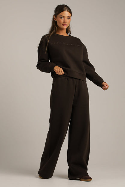 מכנסיים אורכים בגזרה רחבה | קנת קול