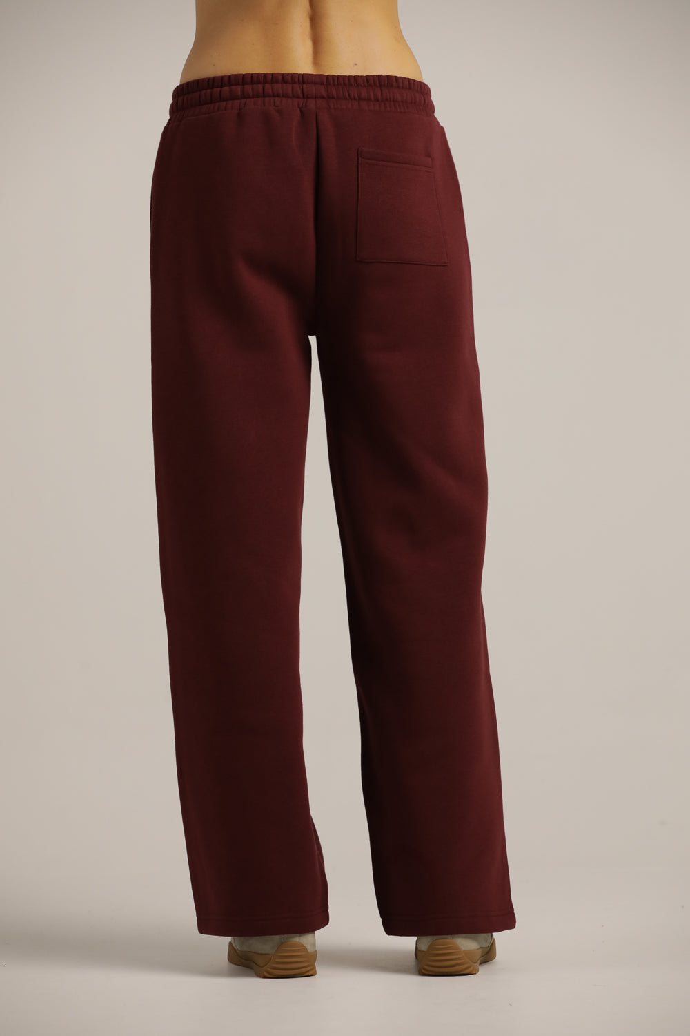 מכנסי טרנינג בגזרה ישרה | קנת קול